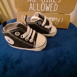 Brand New Infant Shoes  Black and White